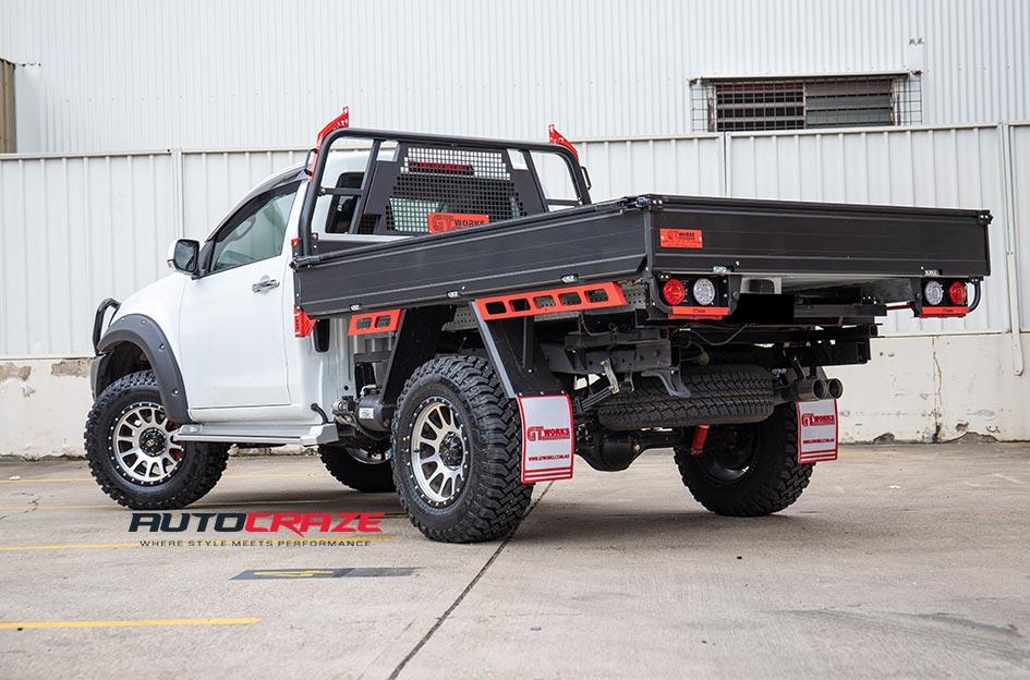 ISUZU DMAX CALIBRE SATIN BLACK MACHINED FACE